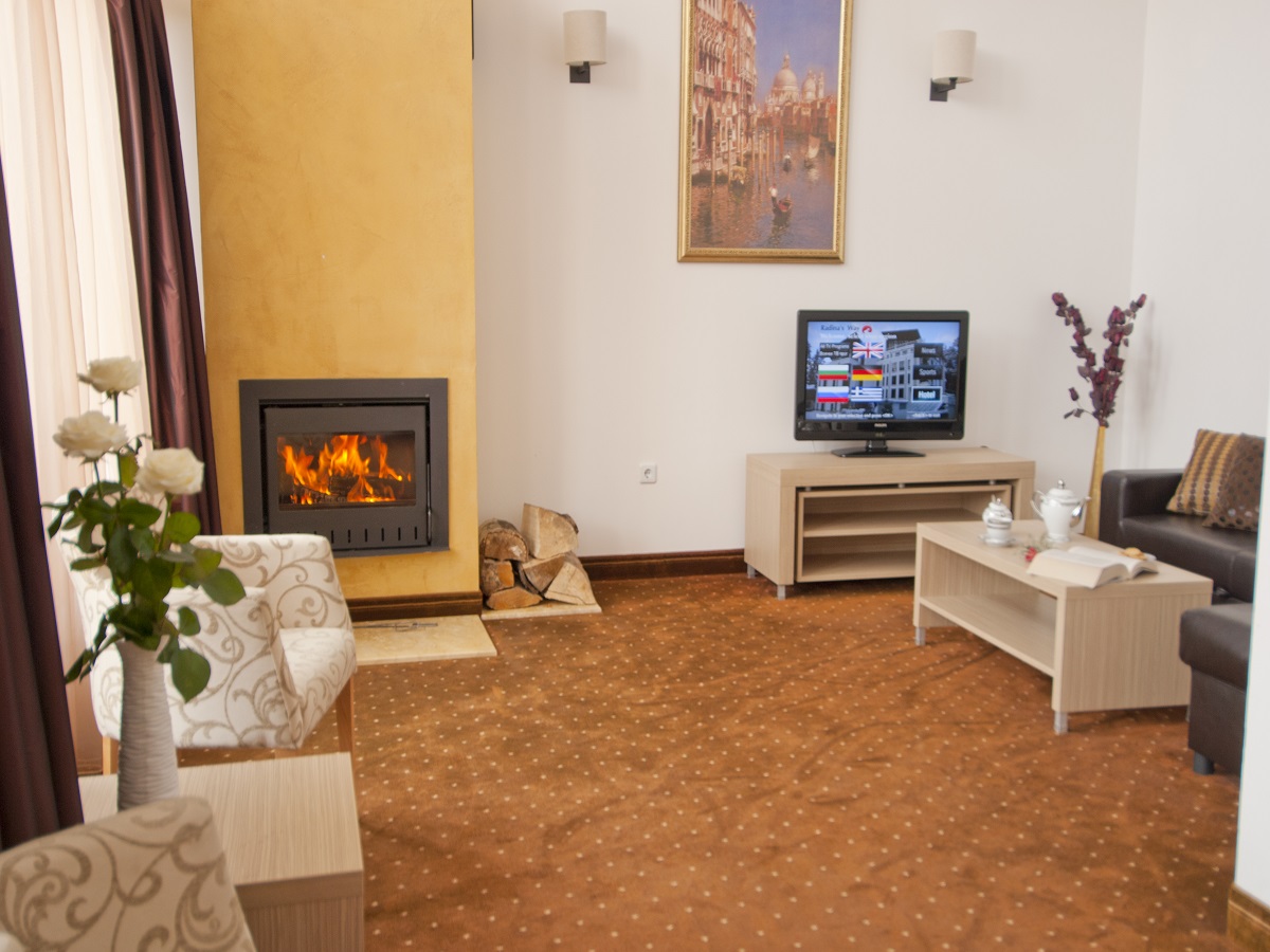 Living room Luxury Apatment in Radina`s Way 1