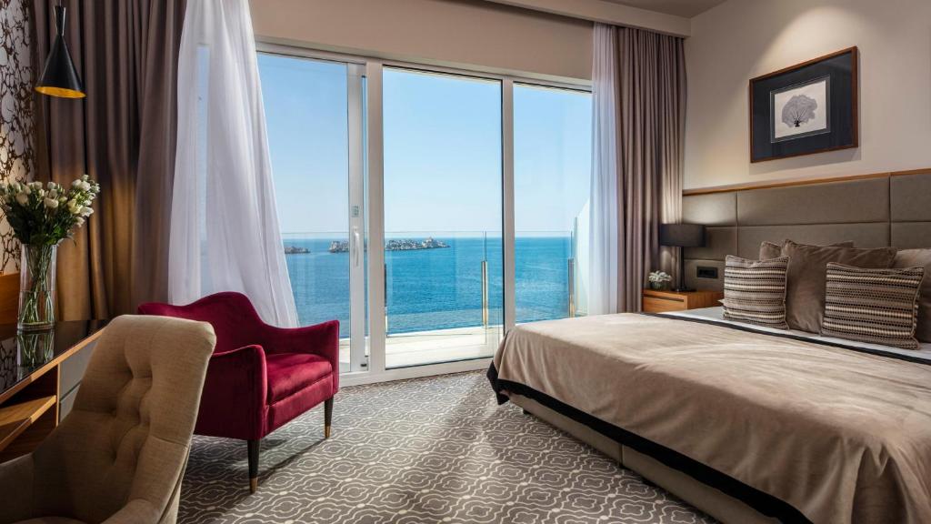 Luxury Roomv Sea View with Balcon (1)