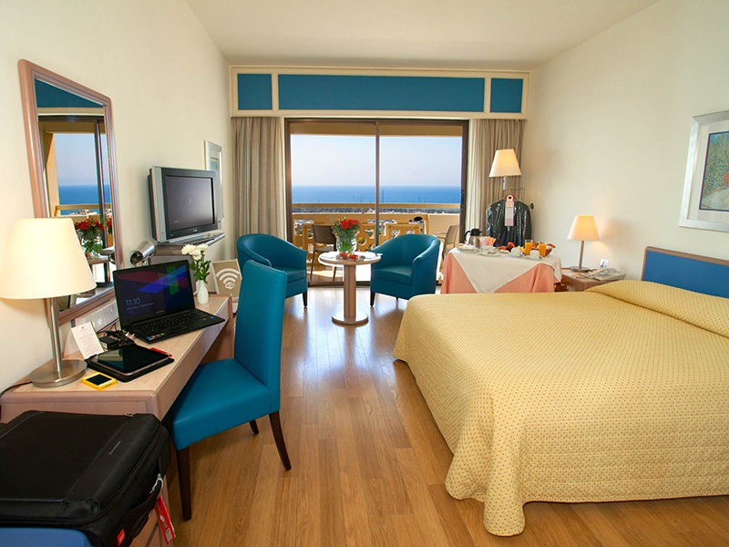 Marina View Room5