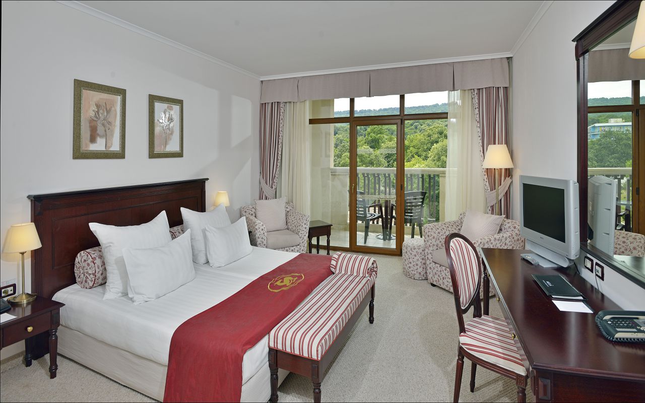 Melia Grand Hermitage_Deluxe Park view room_king size bed