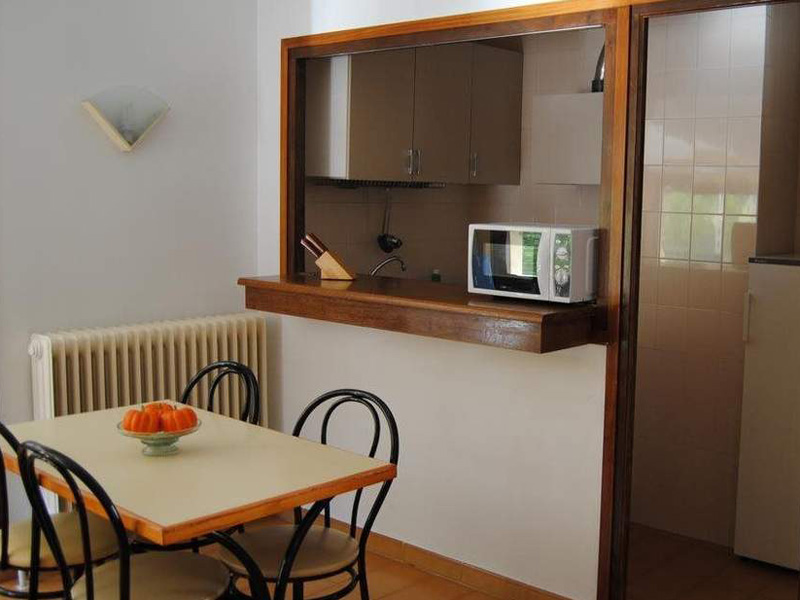 One-Bedroom Apartment (2 Adults + 2 Children 6-12 Years old)6