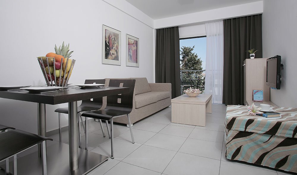 One Bedroom Apartment Inland View (1)