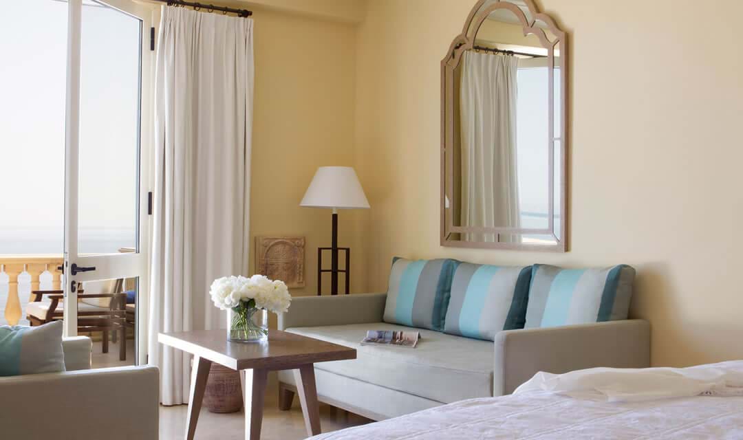 One Bedroom Suite - Inland View 4