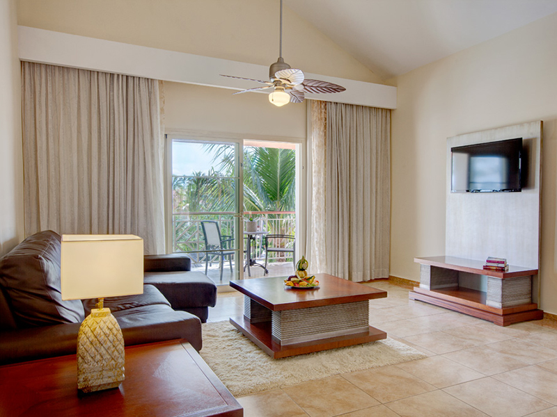 One Bedroom Suites with Jacuzzi3