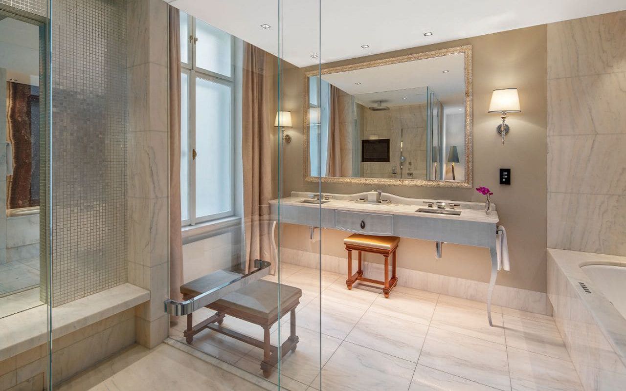 Park-Hyatt-Vienna-P835-Ambassador-Suite-Bathroom.16x9.adapt.1280.720