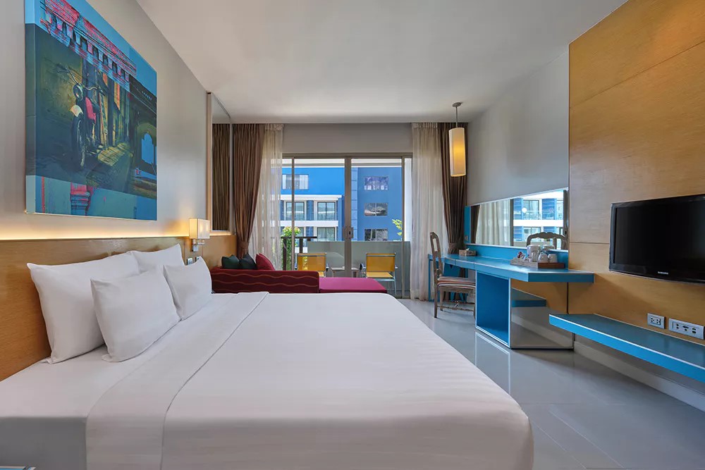 Plaza Room 3