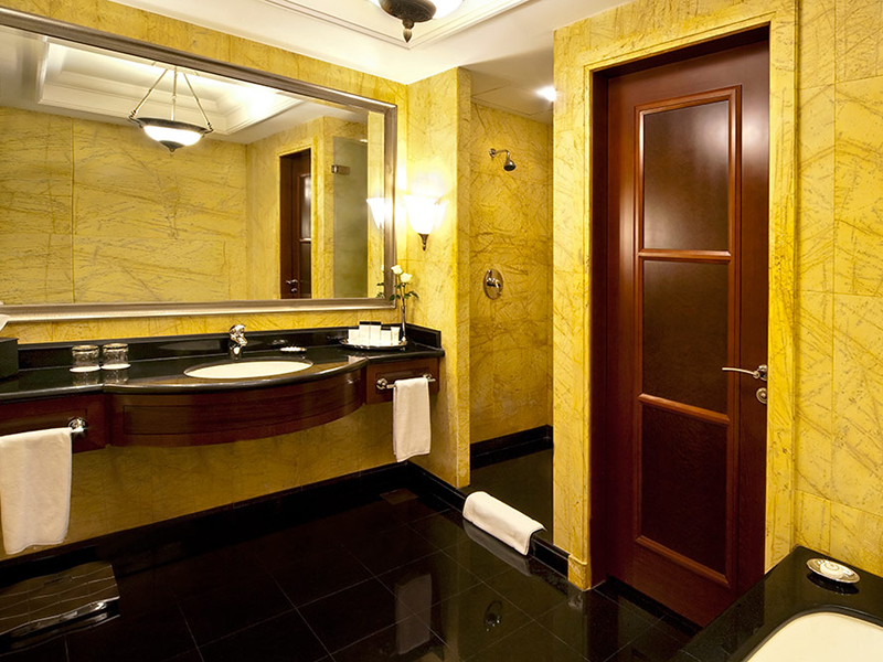 Premium-Room-Bathroom-Big128201512413