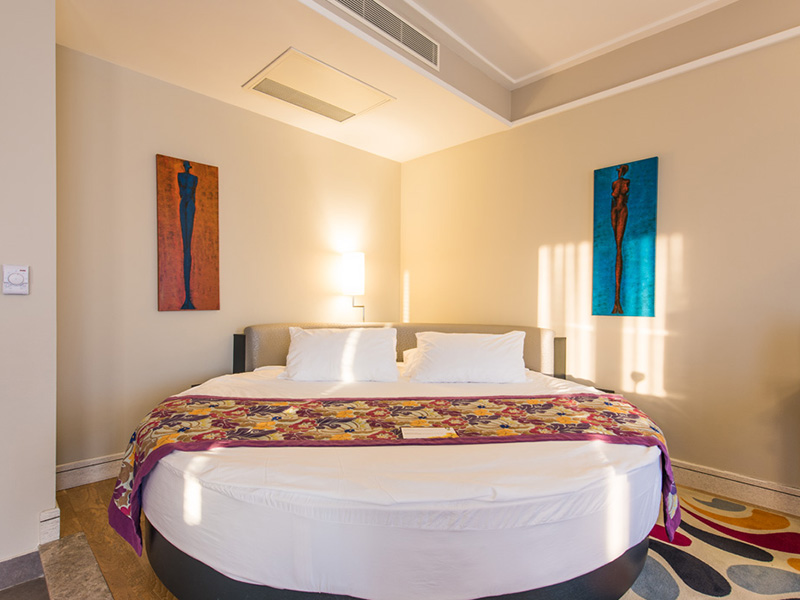 Romance Suite5
