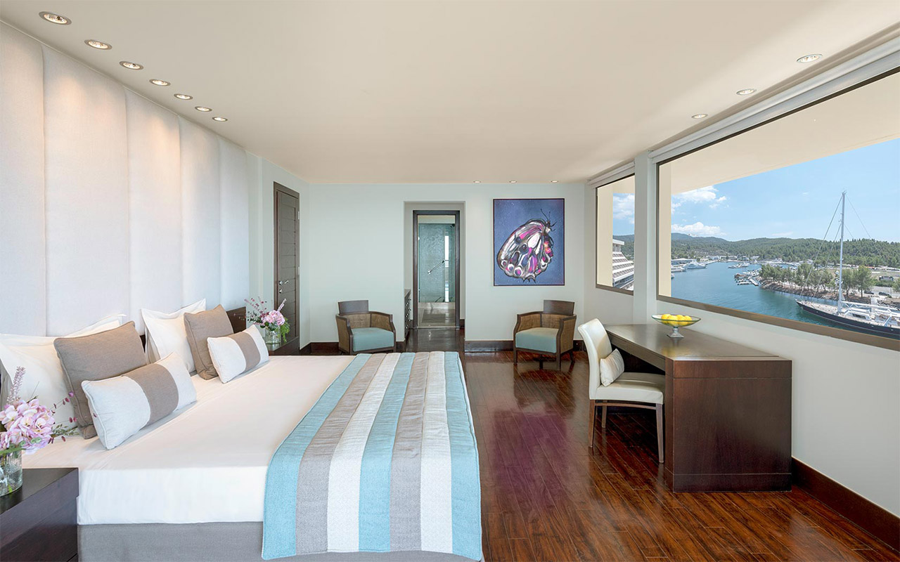 Royal Suite 2 Bedrooms Sea or Marina View (2)