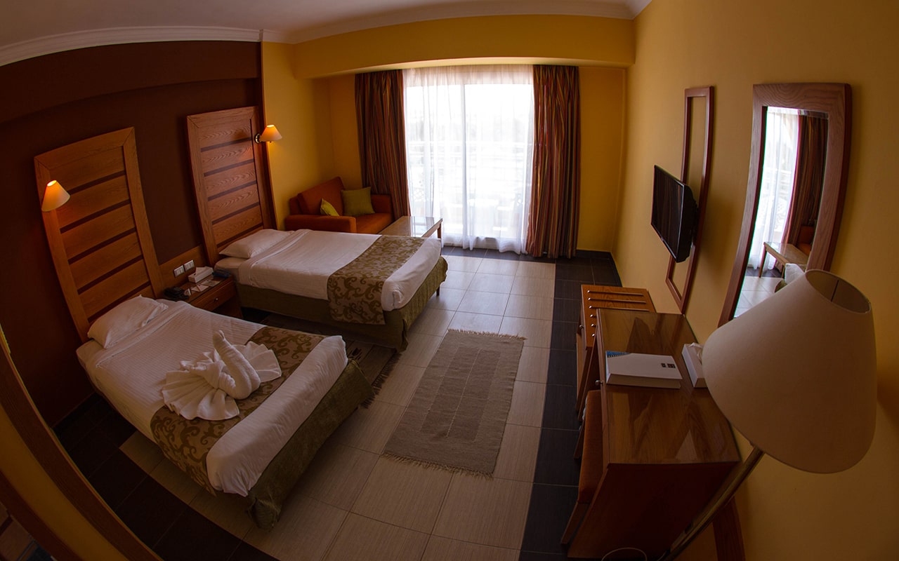SEA VIEW Room-min