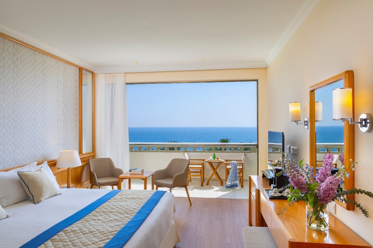 SUPERIOR-ROOM-Sea View-min