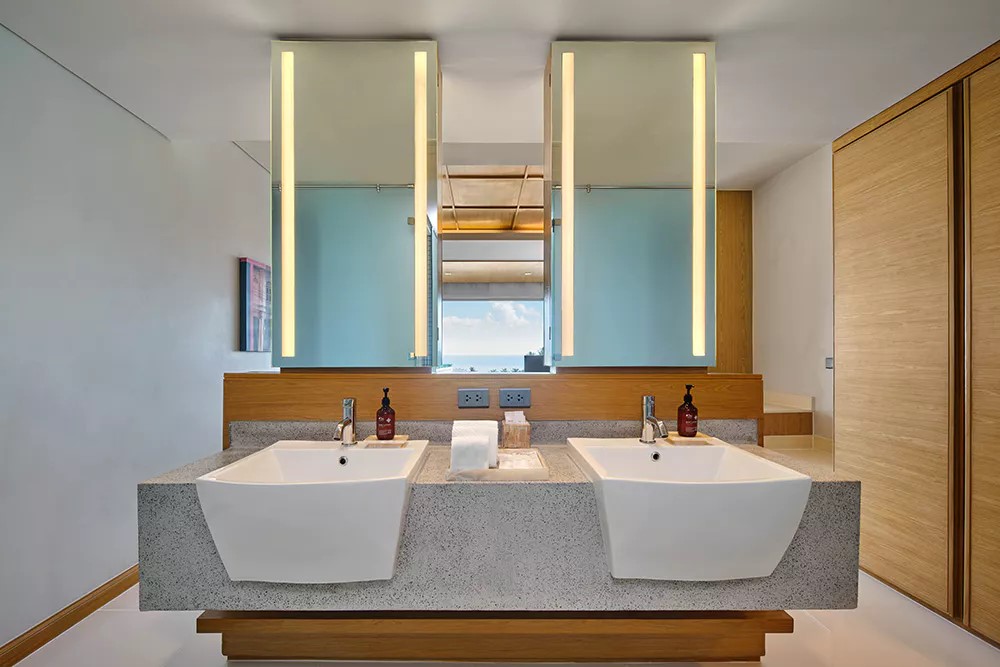 Sea View Suite 4