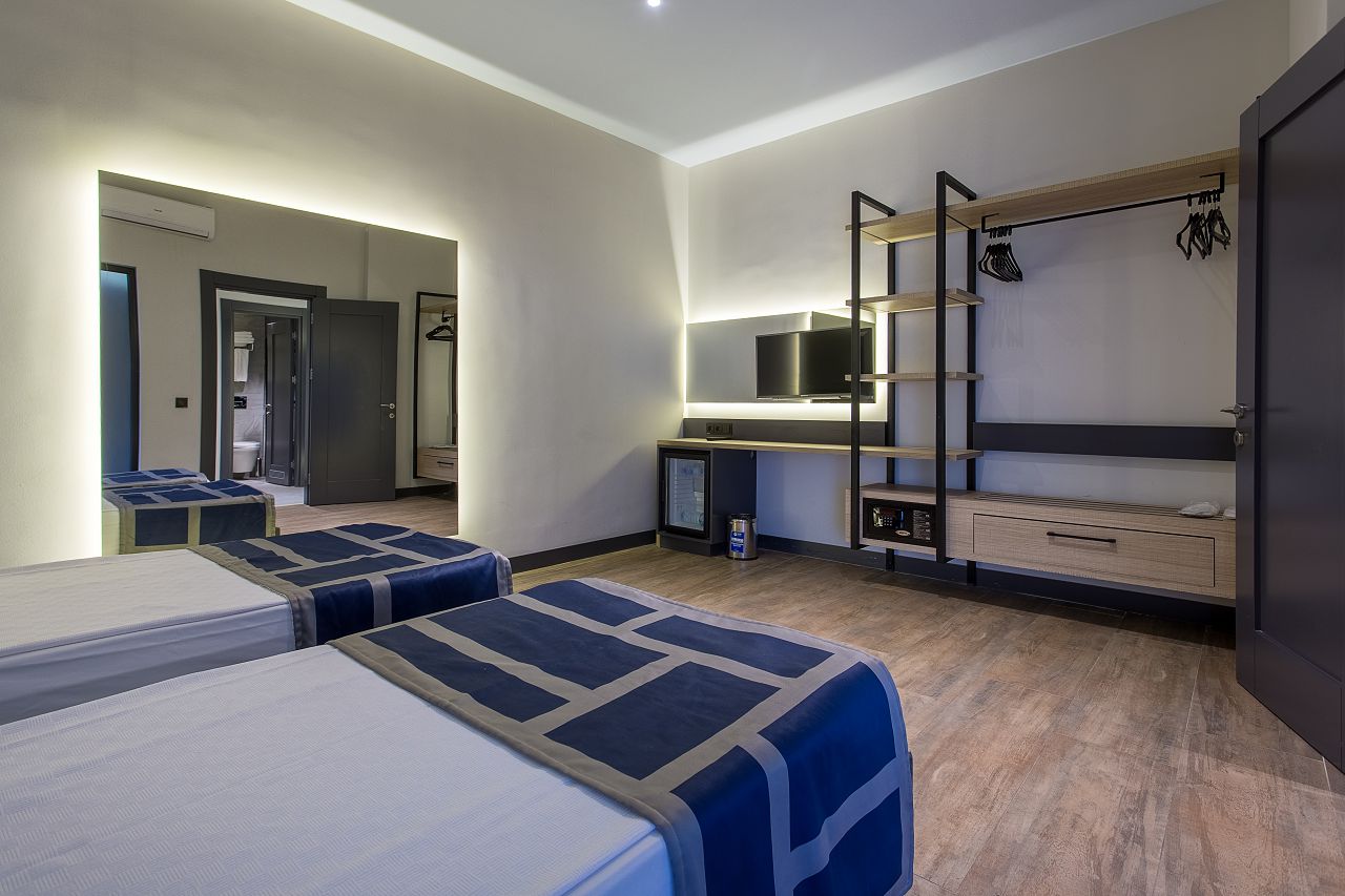 Side Room