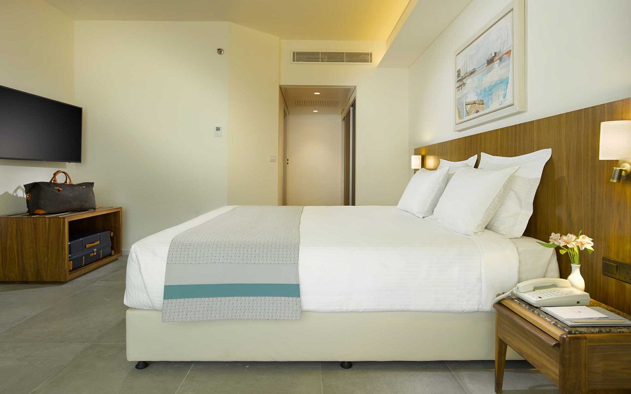 St Raphael Resort - Admiral Suite 002