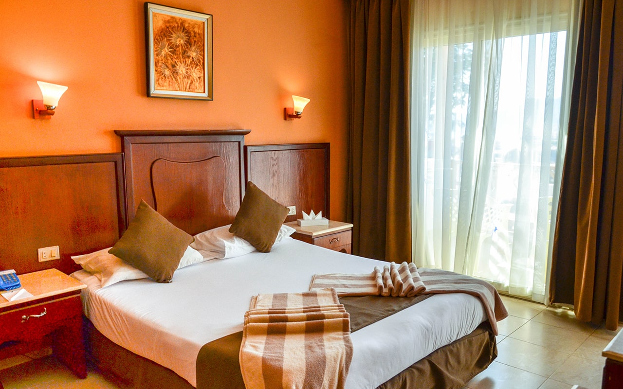 Standard Room_06-min