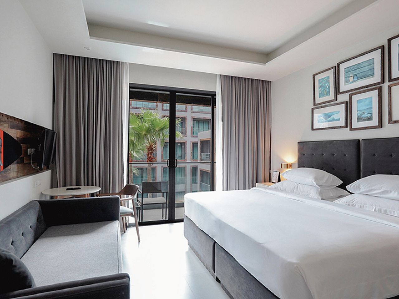 Sugarmarina-SURF-32-Poolview