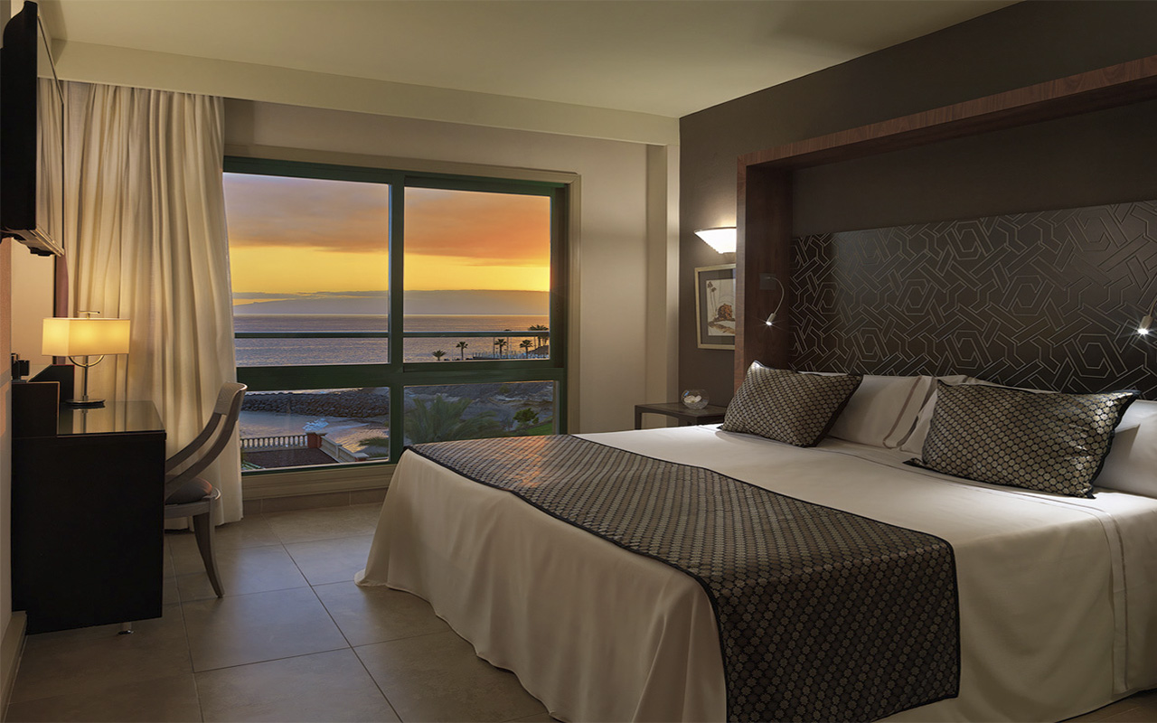 Suite Balcony or Terrace, Superior Sea View 2