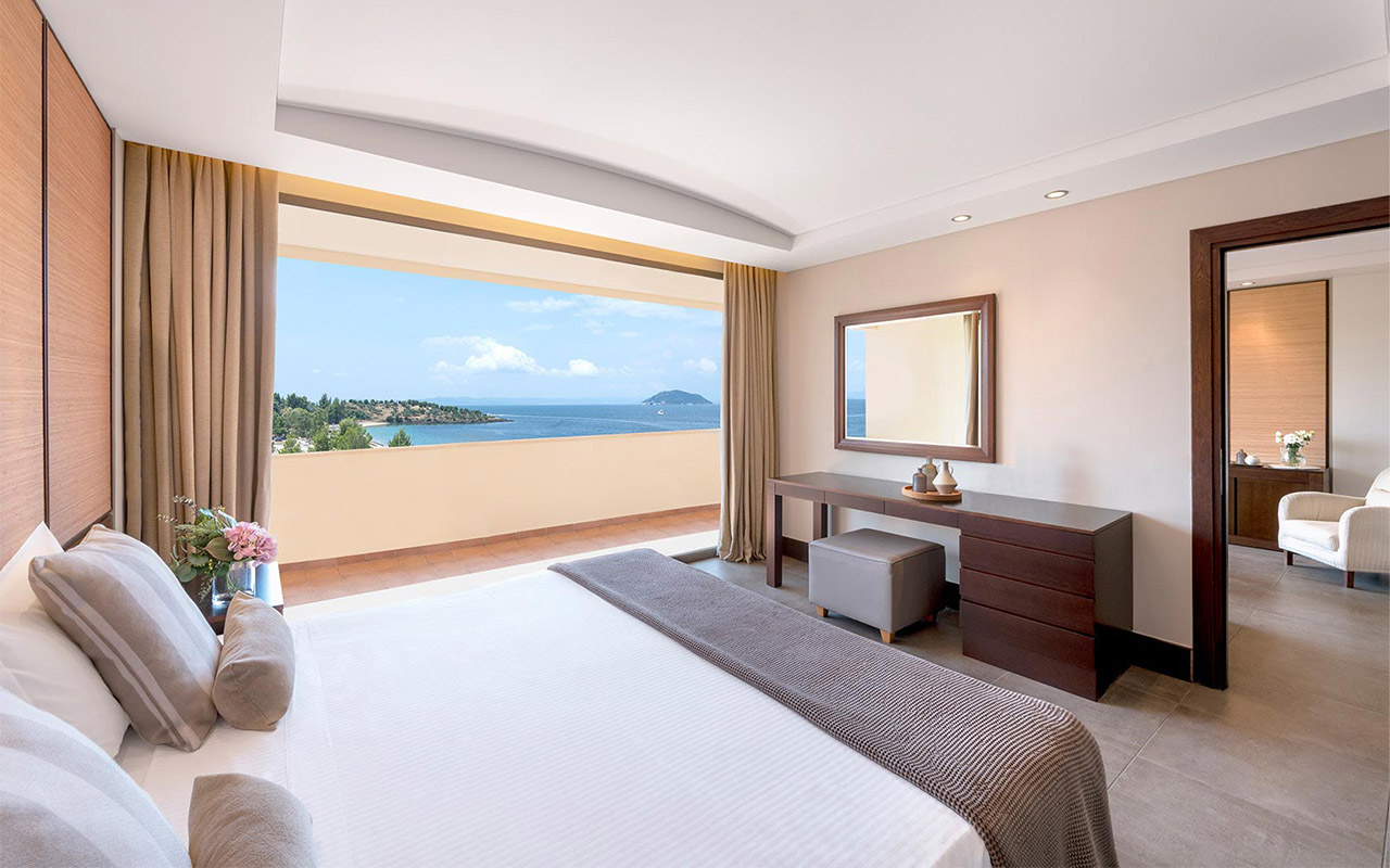 Suite Sea or Marina View (4)