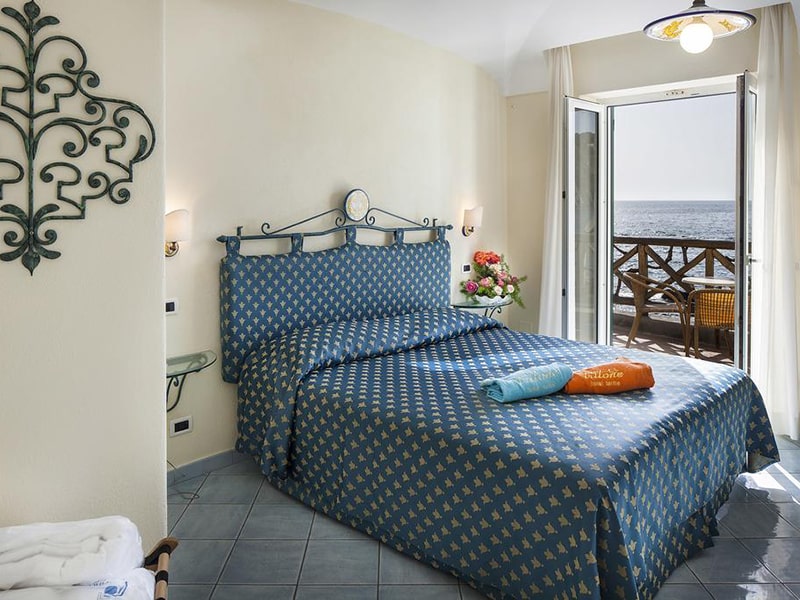 Superior Double or Twin Room with Sea View2-min