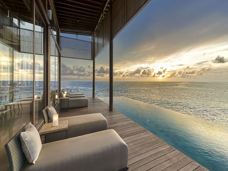 THE-Overwater-Reef-Residence-Infinity-Pool-Sunset