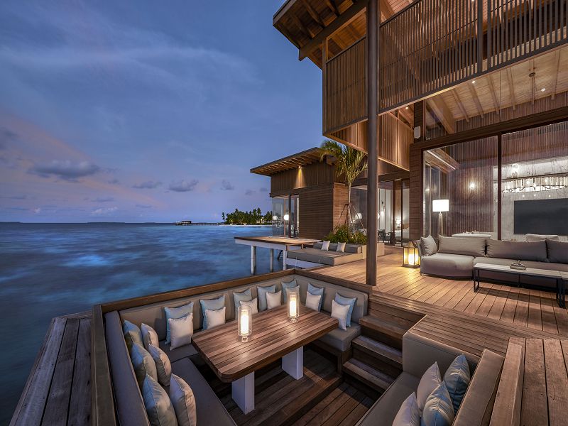 THE-Overwater-Reef-Residence-Sunken-Dining-Area