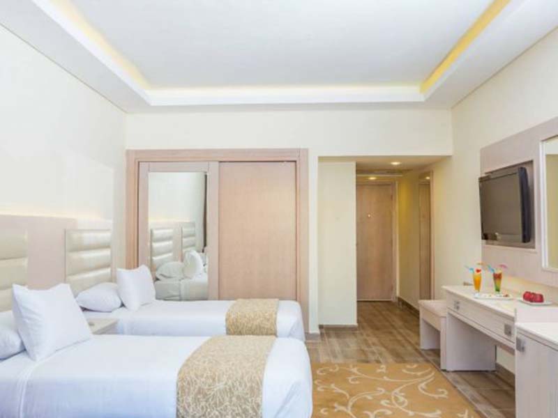 Twin-Room-3-560x560