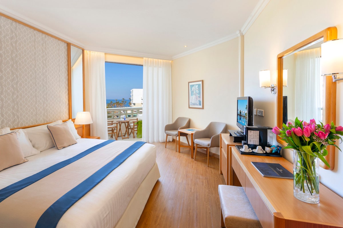 Twin Room Limited Sea View-min