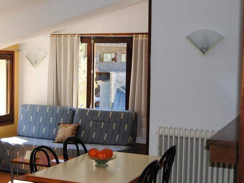 Two-Bedroom Apartment (4 Adults + 2 Children 6-12 Years old)6