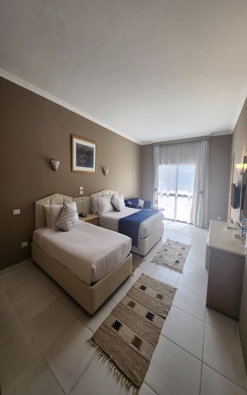 ZYA Regina Superior Room (2)