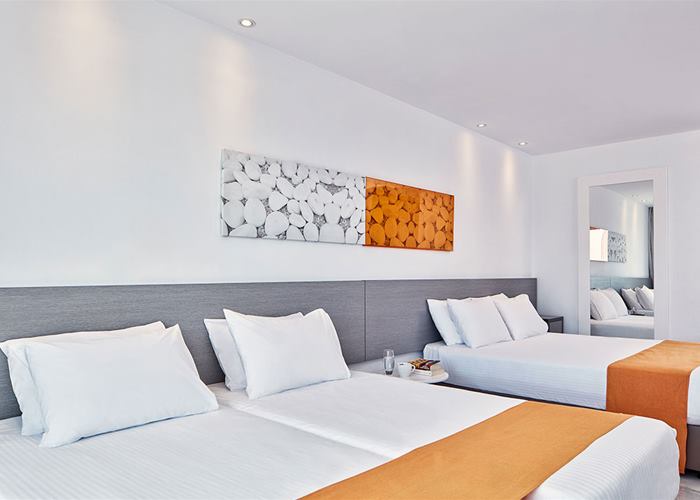 atlantica-sancta-napa-family-room