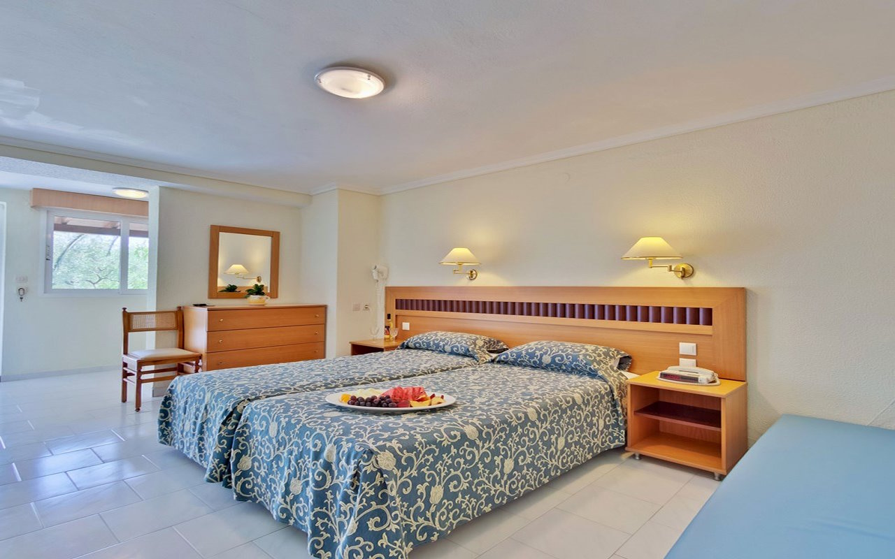 bedroom-st-mendi-hotel