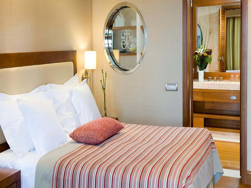 deluxe_hotel_suites_sea_view3