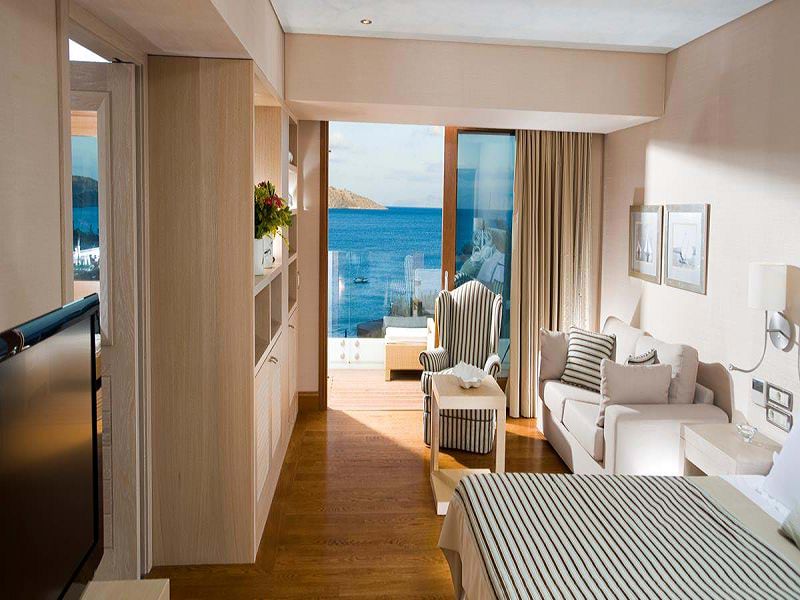 deluxe_hotel_suites_sea_view7