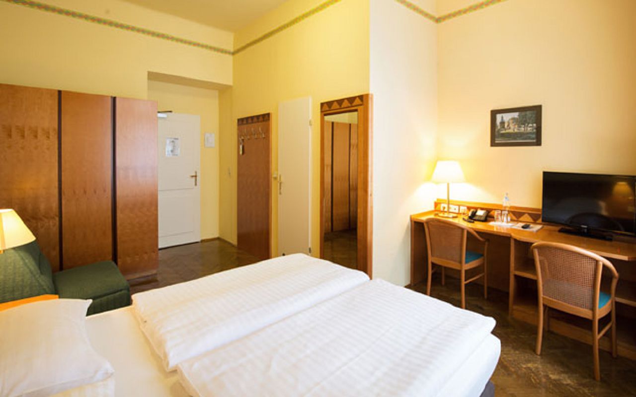 hotel-post-wien-doppelzimmer-standard-9