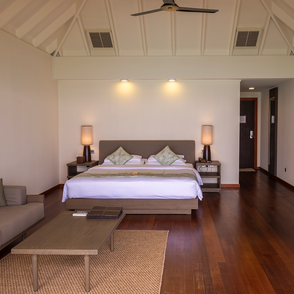 jacuzzi_beach_villas1_1024x1024