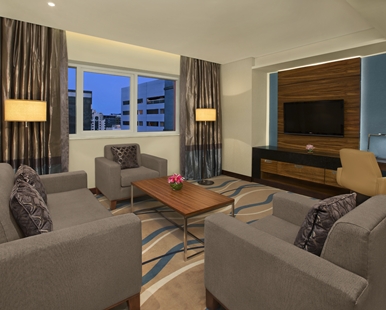 king_two_bedroom_suite_1