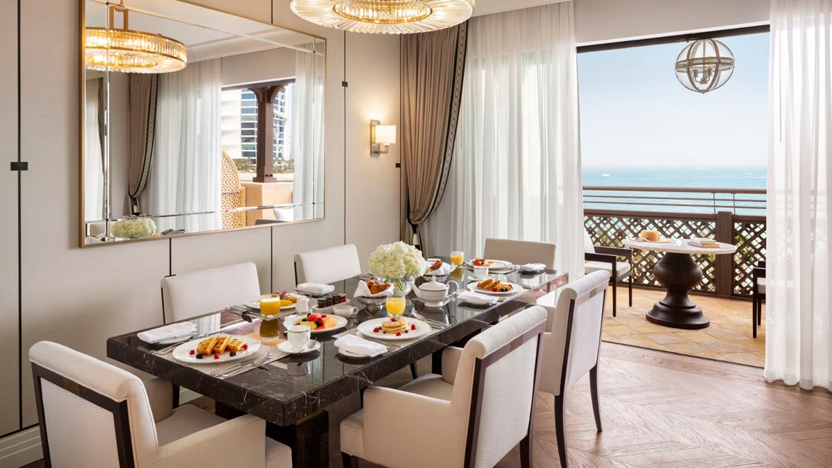 mas-two-bedroom-ocean-terrace-suite-dining-area