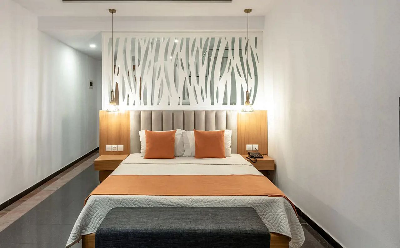 mediterraneo-hotel-executive-suite-bedroom