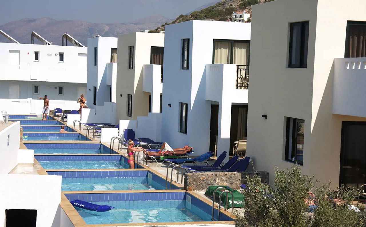 mediterraneo-hotel-private-villa-pool-privatepools12