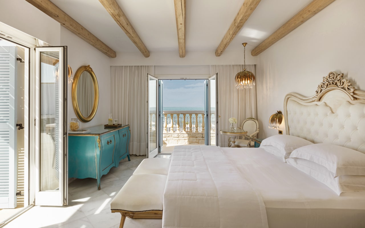 mitsis_crete_laguna_bungalow_seaview_room_whirlpool_jazzi_3006-min