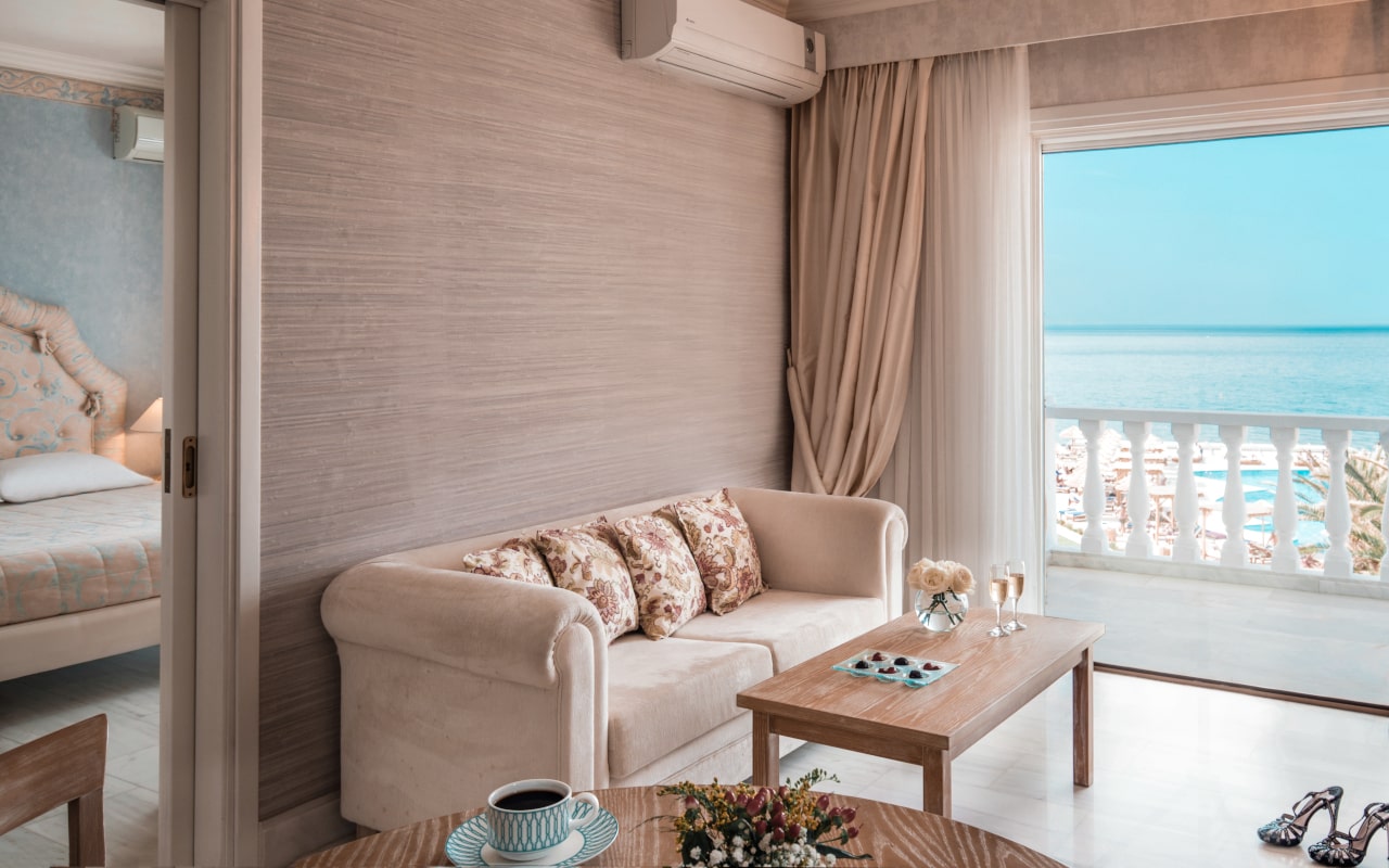 mitsis_crete_rinela_executive_suite_sea_view-min