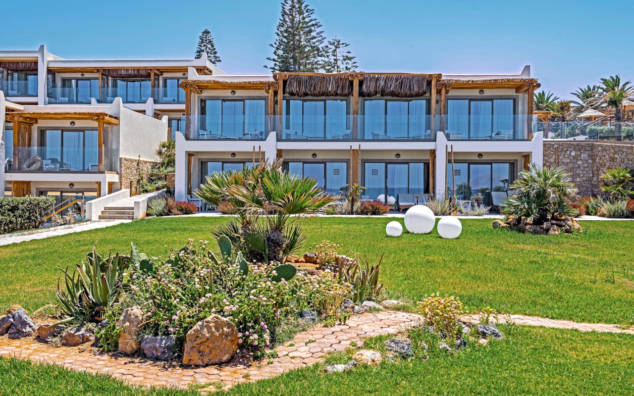 mitsis_crete_rinela_superior rooms_exterior2-min