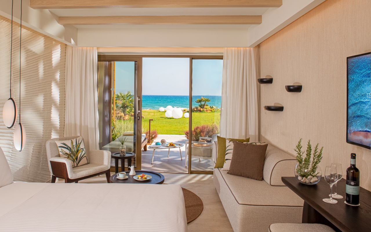 mitsis_crete_rinela_superior rooms_seaview & garden_front row1-min