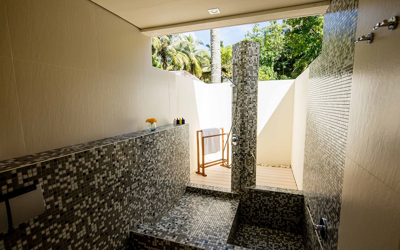 new HIRKM - Bathroom and Rainshower in the Garden & Beach Villas