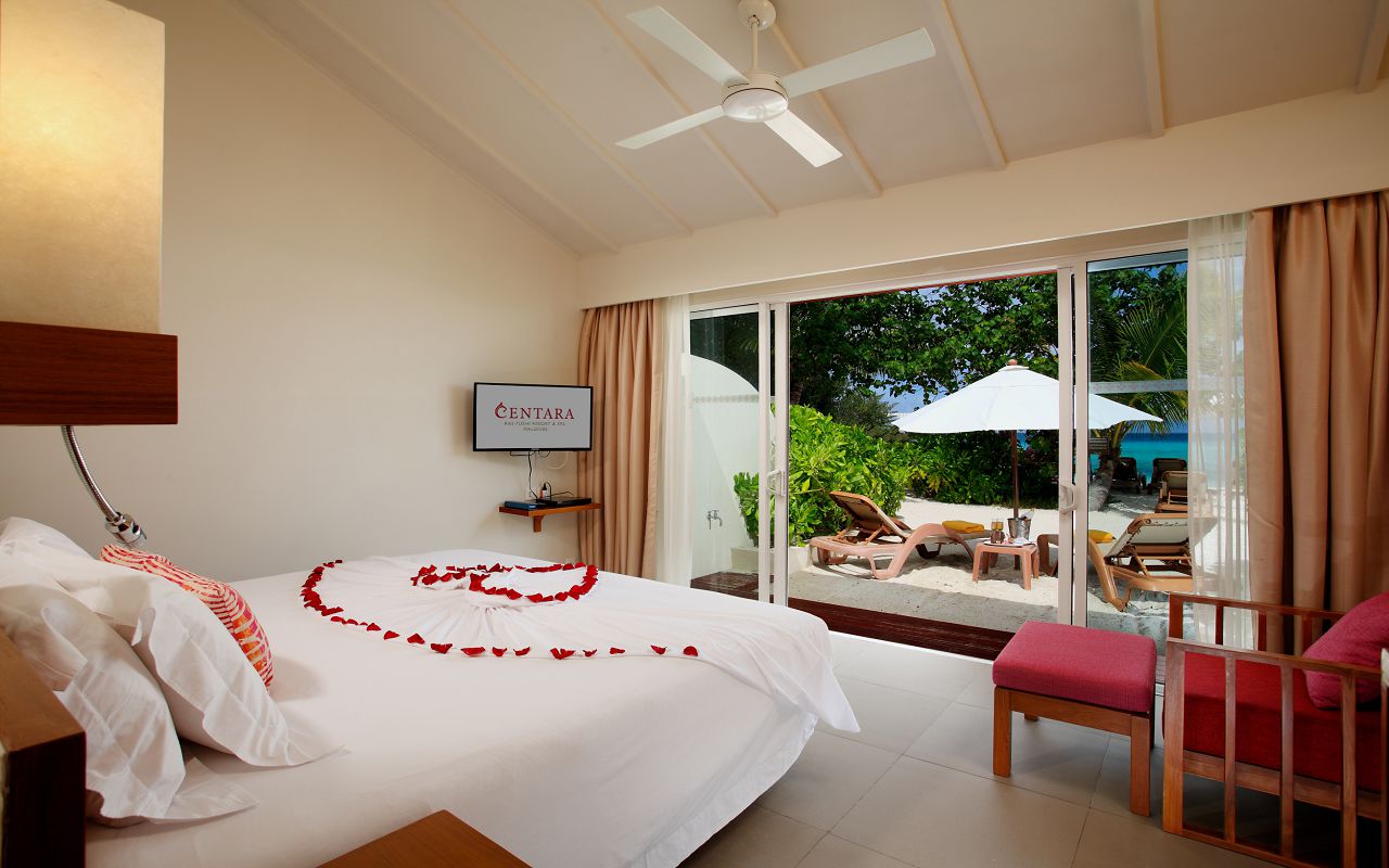 ocean-front-beach-villa-02