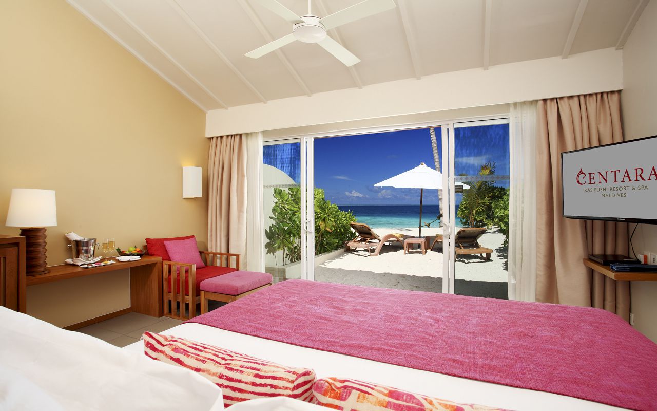 ocean-front-beach-villa-04
