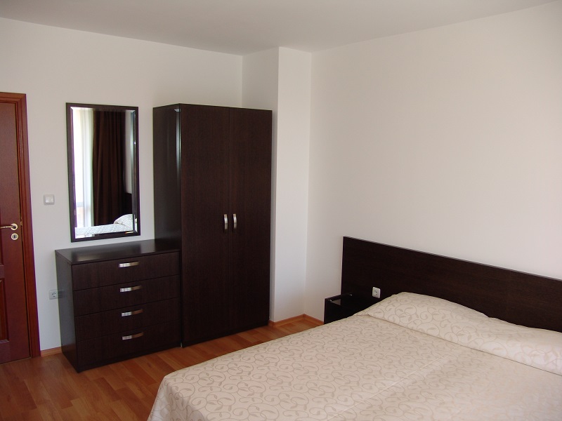 one bedroom apartment 1