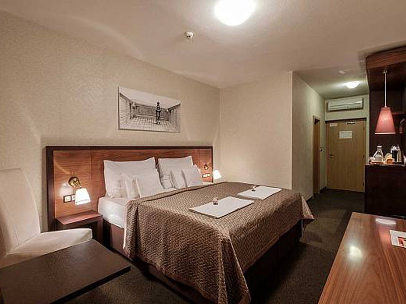 premium-hotel-room-double-002