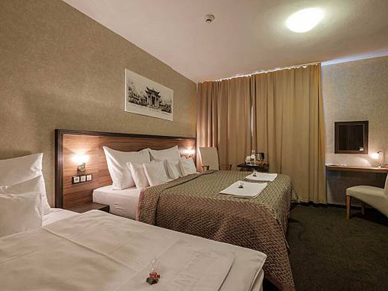 premium-hotel-room-triple-003