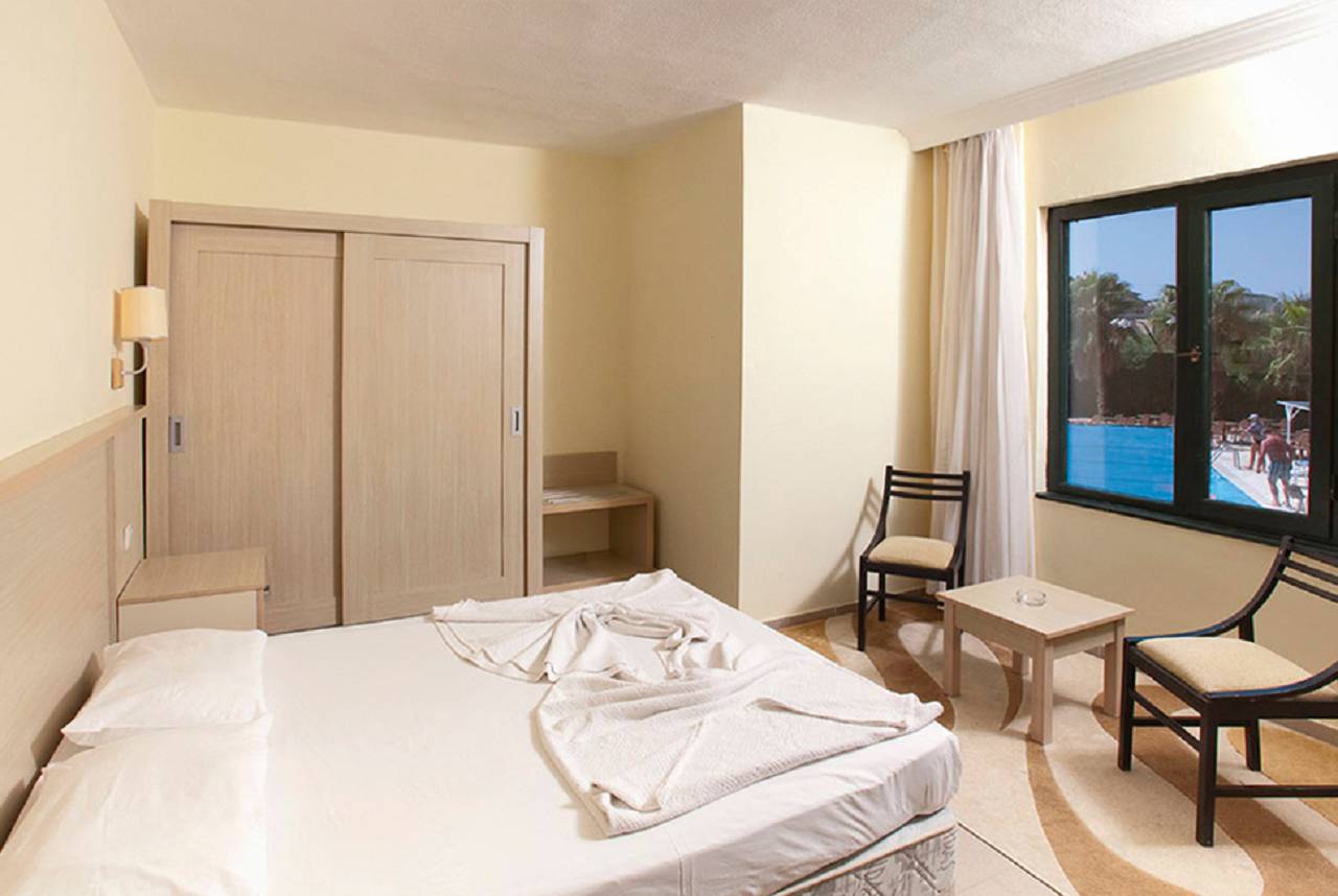 sural-garden-room-3